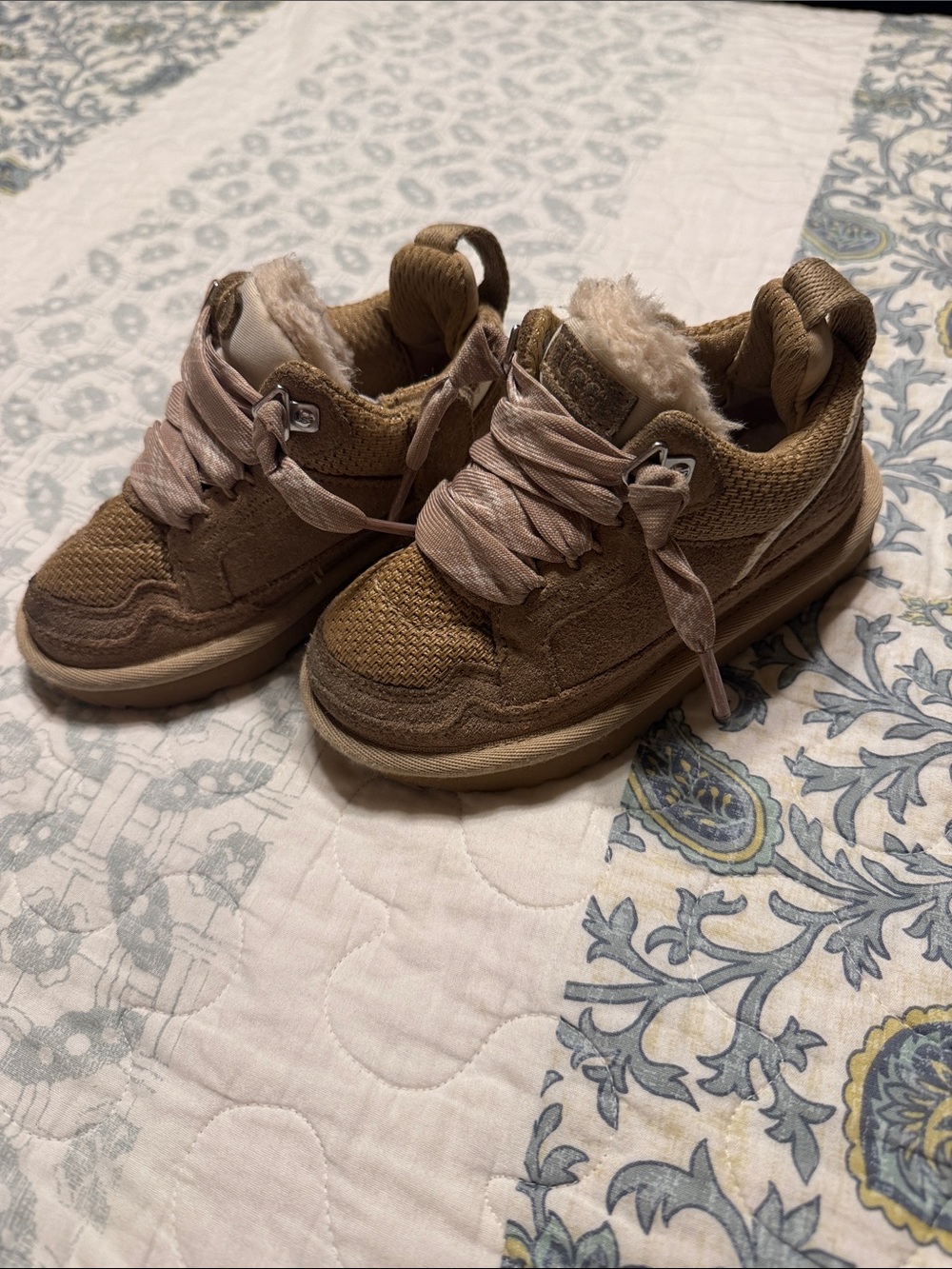 UGG Kids' Lo Lowmel Sneaker Size 8